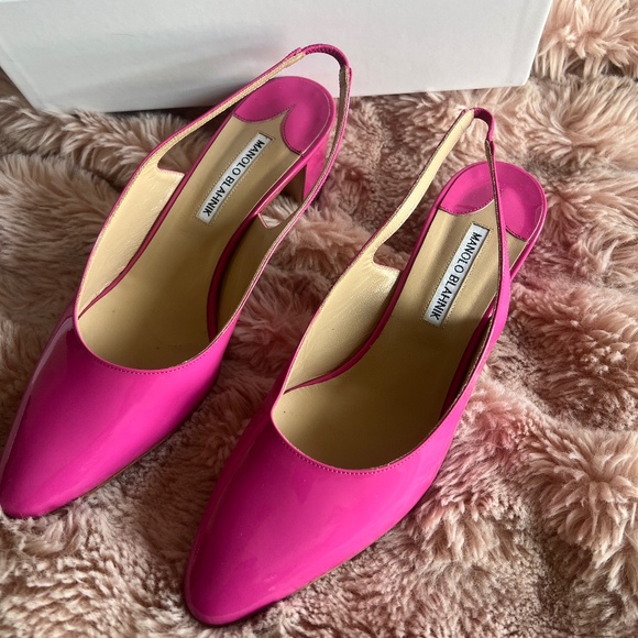 MANOLO BLAHNIK PUMPS - Picture 1 of 3